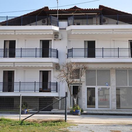 Apartments Stavroula Ηospitality Vrasna Rum bild