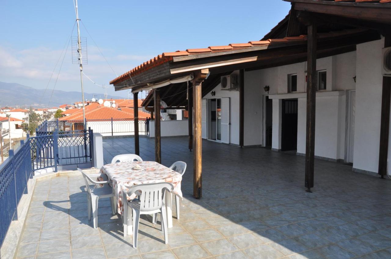 Apartments Stavroula Ηospitality Vrasna Rum bild